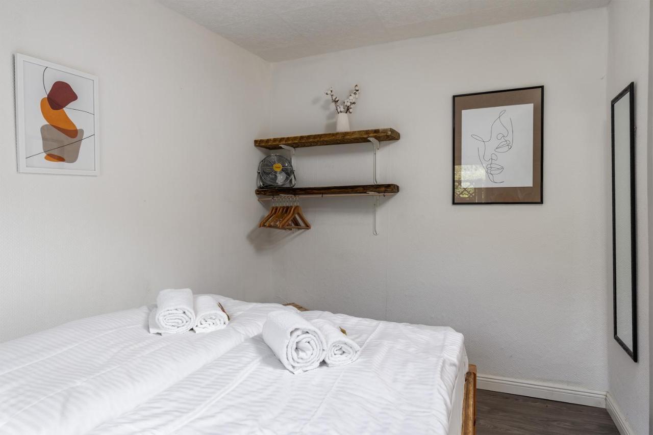 Am Grimnitzsee Gemutliches Tiny House Bungalow Mit Sauna Und Kamin Йоахимстал Екстериор снимка
